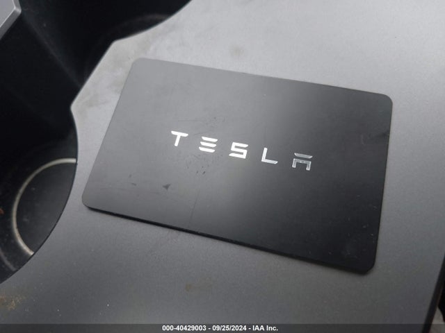 2022 TESLA MODEL Y 7SAYGDEE8NA005045 Photo 10