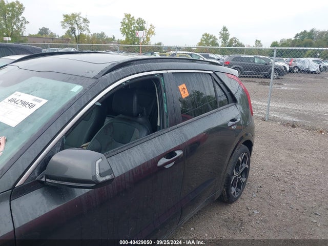 KNDCR3LE1P5050432 KIA Niro Ex Touring