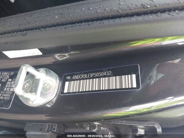 KNDCR3LE1P5050432 KIA Niro Ex Touring