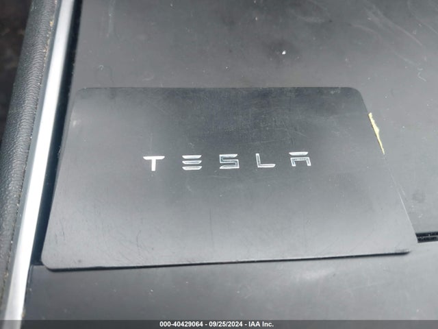 2021 TESLA MODEL Y 5YJYGDEE4MF090674 Photo 10