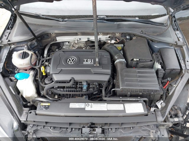 WVWLF7AU7FW163403 Volkswagen Golf R 4-door