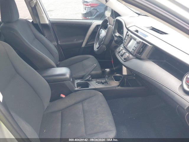 Toyota RAV4 LE 2017 2T3ZFREV0HW361816 Image 5