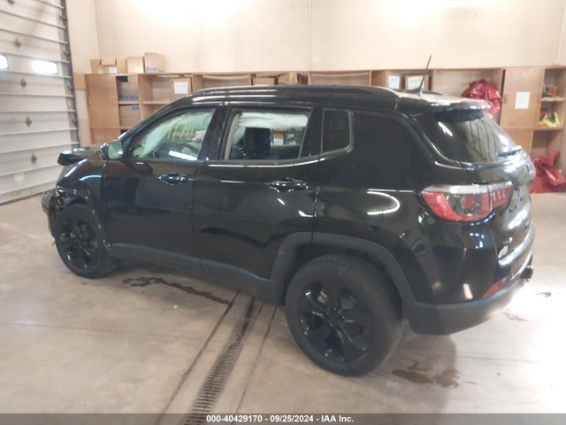 3C4NJDBB2KT670485 Jeep Compass Altitude 4x4