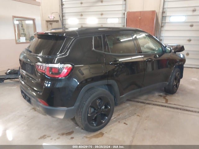 3C4NJDBB2KT670485 Jeep Compass Altitude 4x4