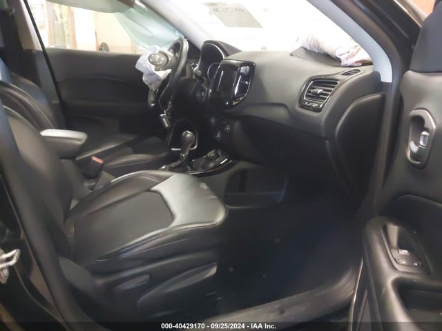 3C4NJDBB2KT670485 Jeep Compass Altitude 4x4