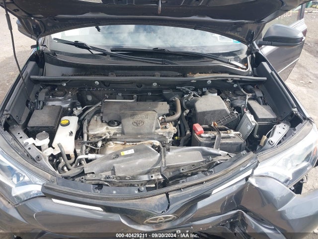 Toyota RAV4 LE 2018 2T3BFREV7JW851273 Image 10