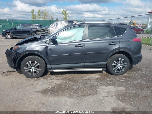 Toyota RAV4 LE 2018 2T3BFREV7JW851273 Image 14