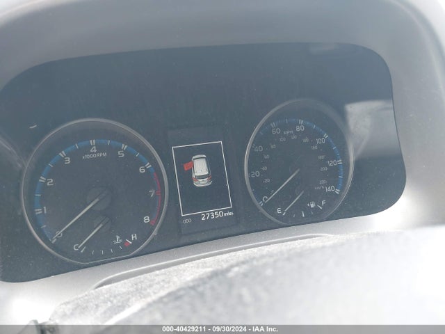 Toyota RAV4 LE 2018 2T3BFREV7JW851273 Image 7