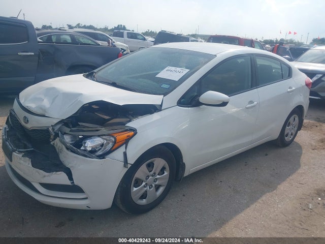 KIA FORTE LX 2016 KNAFK4A64G5573041 Image 2