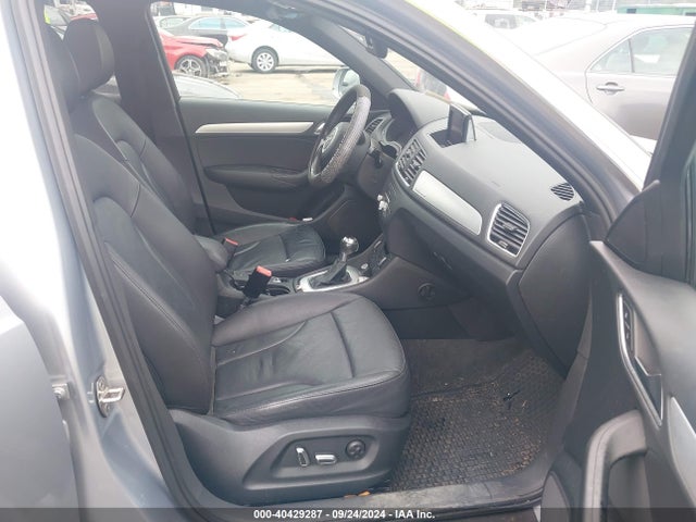 Audi Q3 2.0t Premium Plus 2016 WA1EFCFS7GR023595 Image 5