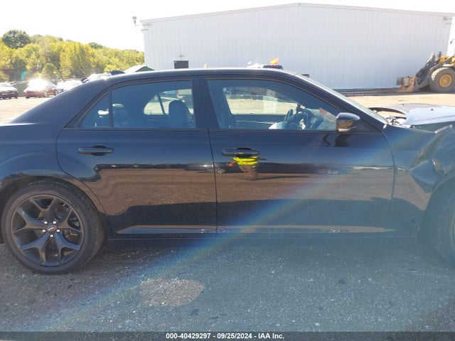 2C3CCABG5NH158720 Chrysler 300 S