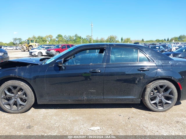 Chrysler 300 S 2022 2C3CCABG5NH158720 Image 15