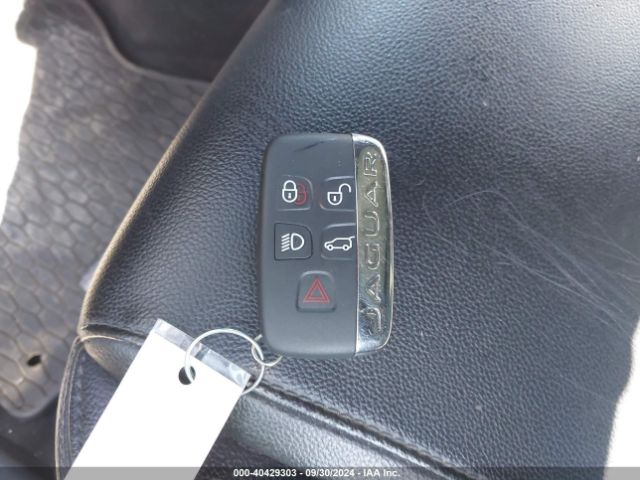 SADCJ2FX1KA397682 Jaguar F-pace 25t Premium