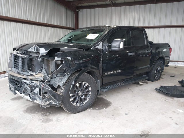 Nissan Titan Pro-4x 2018 1N6AA1E59JN511915 Image 2
