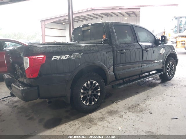 Nissan Titan Pro-4x 2018 1N6AA1E59JN511915 Image 4