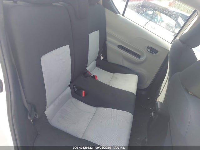 Toyota Prius C Two 2014 JTDKDTB35E1563360 Image 8
