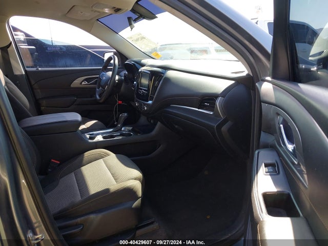 Chevrolet Traverse Ls 2019 1GNERFKW8KJ172555 Image 5