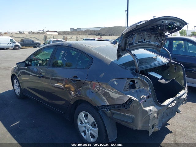 KIA FORTE LX 2017 3KPFK4A73HE131353 Image 3
