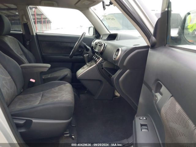 JTLZE4FE3FJ073115 Scion XB