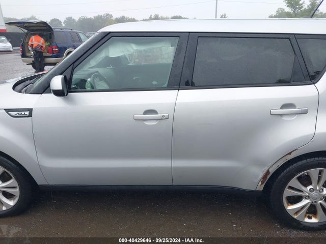 KIA SOUL + 2015 KNDJP3A52F7790347 Image 15
