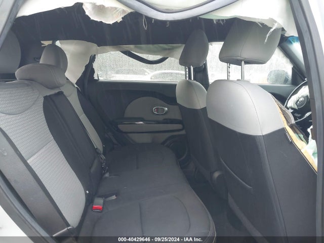 KIA SOUL + 2015 KNDJP3A52F7790347 Image 8