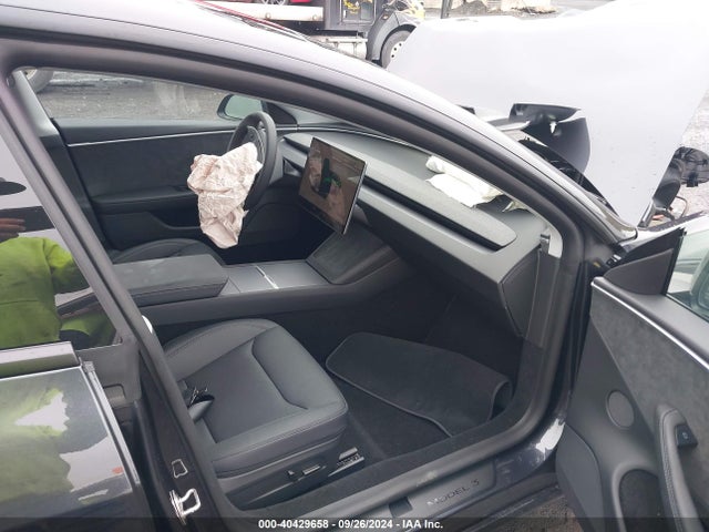 2024 TESLA MODEL 3 5YJ3E1EB7RF842296 Photo 4