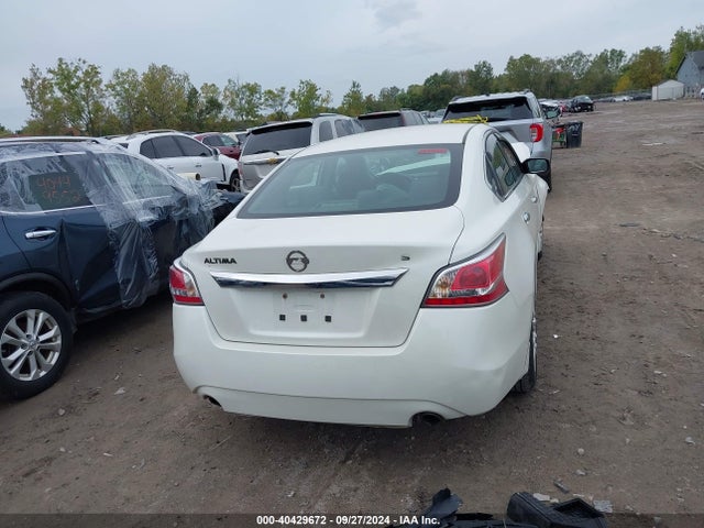 Nissan Altima 2.5 S 2015 1N4AL3AP2FC220262 Image 17