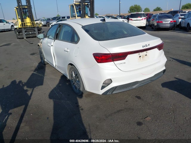 KIA Forte Lxs 2022 3KPF24AD4NE456210 Image 3