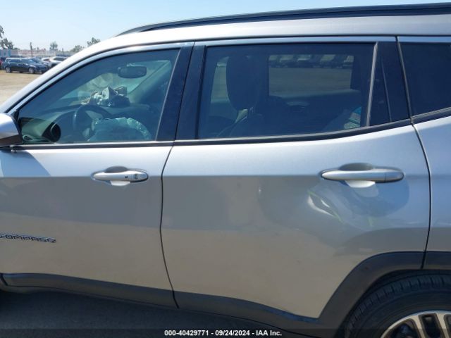 3C4NJCBB5JT500341 Jeep Compass Sun And Wheel Fwd