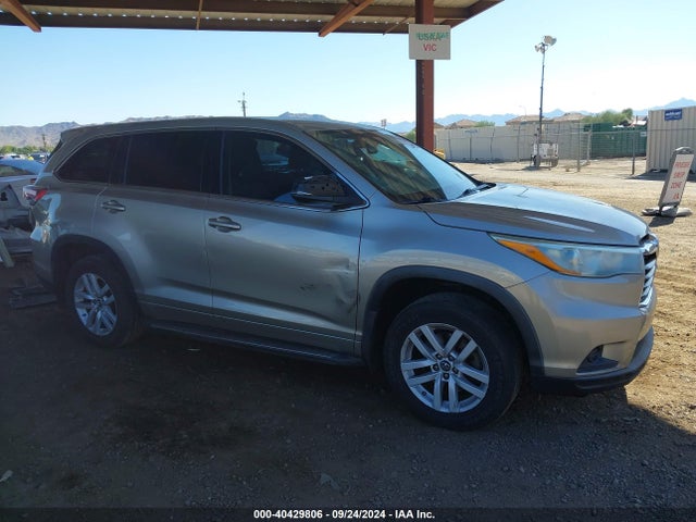 Toyota Highlander Le 2016 5TDZARFH2GS022160 Image 13