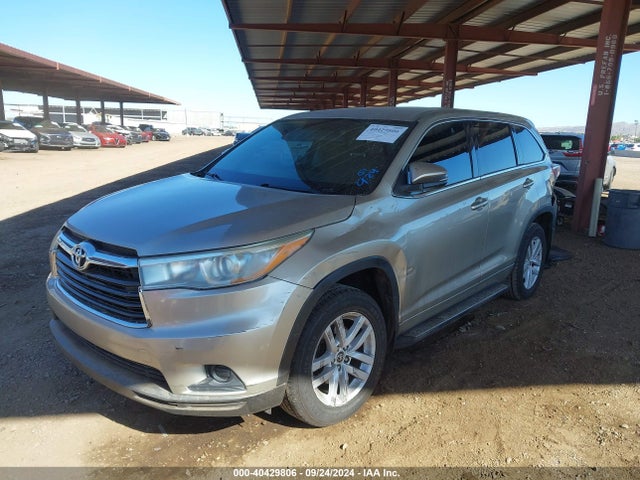 Toyota Highlander Le 2016 5TDZARFH2GS022160 Image 2