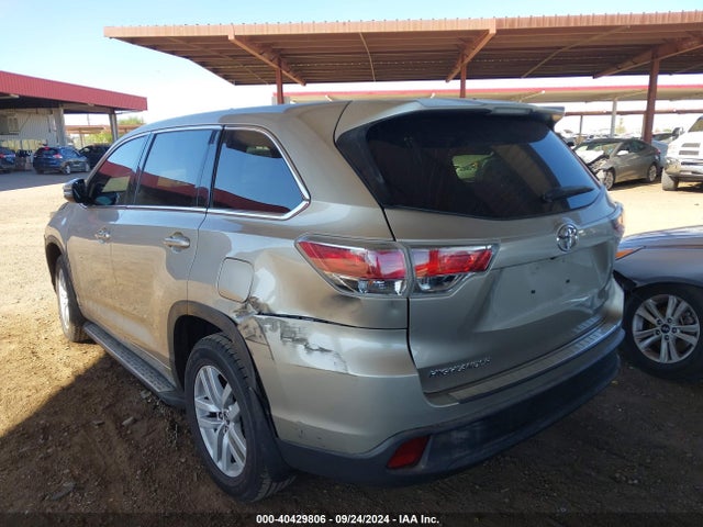 Toyota Highlander Le 2016 5TDZARFH2GS022160 Image 3