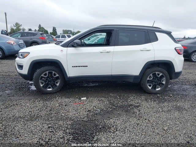 3C4NJDDB1HT660259 Jeep New Compass Trailhawk 4x4