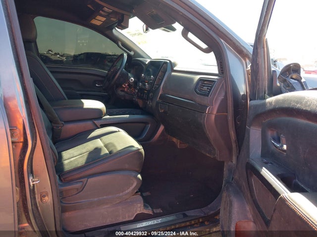 Nissan Titan Pro-4x 4x4 2024 1N6AA1ED0RN102916 Image 5