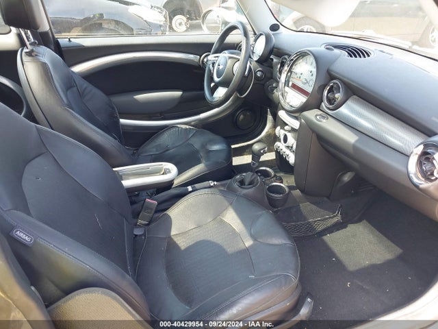 2008 MINI COOPER S CLUBMAN WMWMM33578TP87034 Photo 4