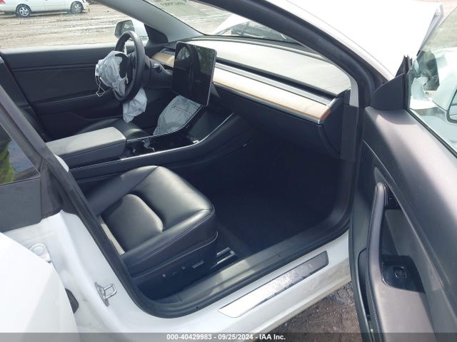 2020 TESLA MODEL 3 5YJ3E1EB2LF744400 Photo 4
