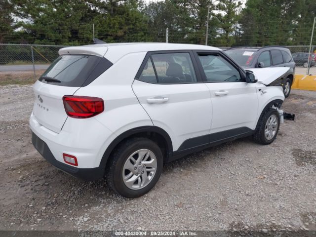 KMHRB8A38NU174757 Hyundai Venue Se
