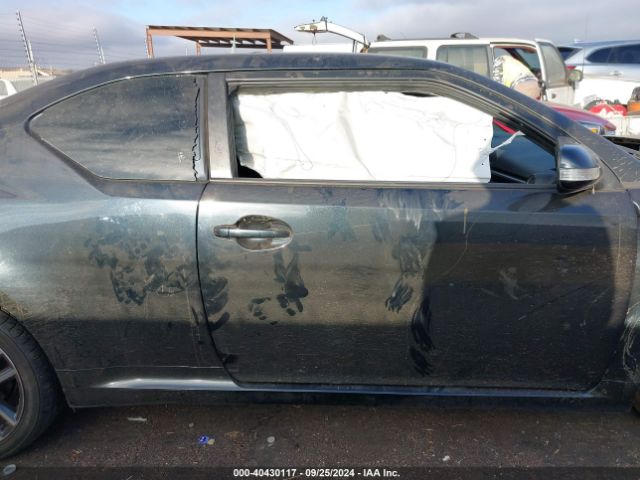 JTKJF5C75GJ017396 Scion TC