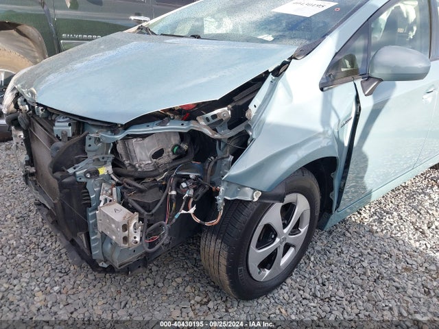 JTDKN3DUXF1892530 Toyota Prius Three