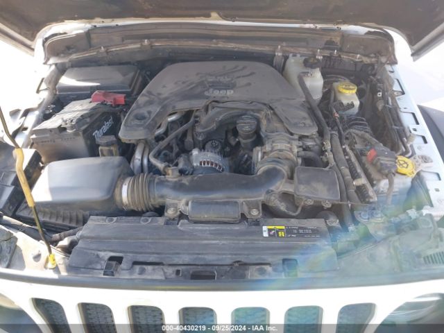 1C4HJXFG5JW255660 Jeep Wrangler Unlimited Rubicon 4x4