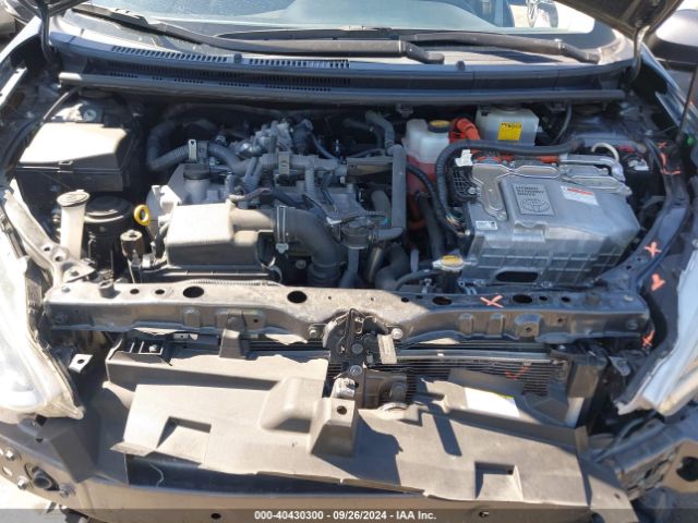 JTDKDTB38F1101845 Toyota Prius C One