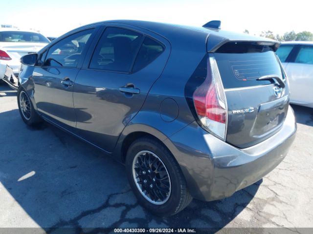 JTDKDTB38F1101845 Toyota Prius C One