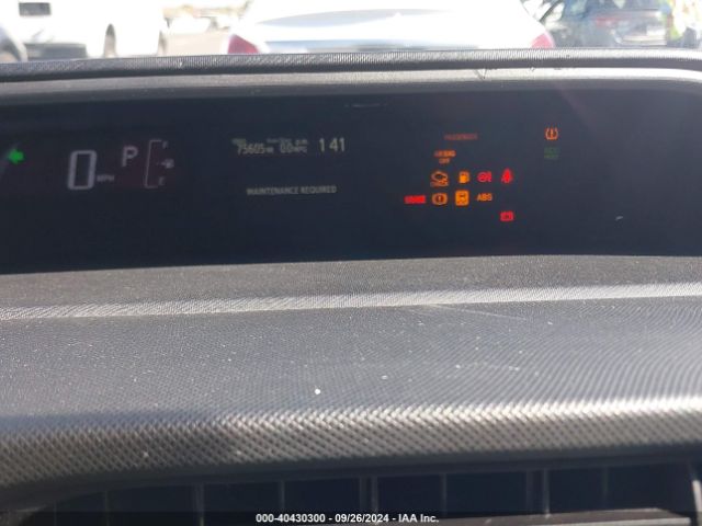 JTDKDTB38F1101845 Toyota Prius C One