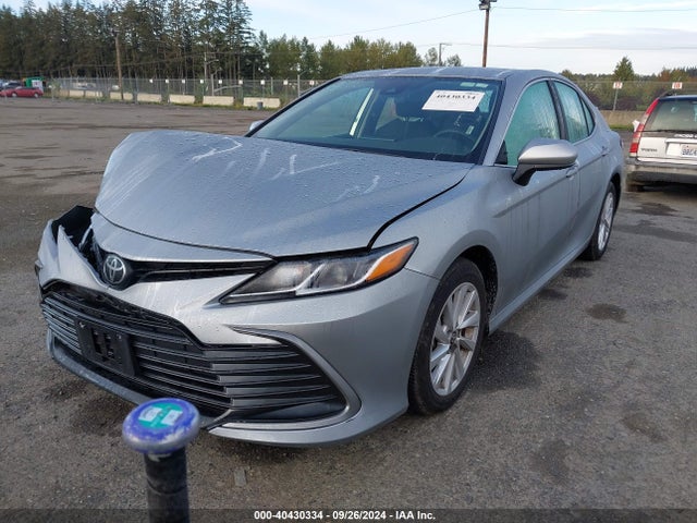 Toyota CAMRY LE 2024 4T1C11AKXRU900602 Image 2