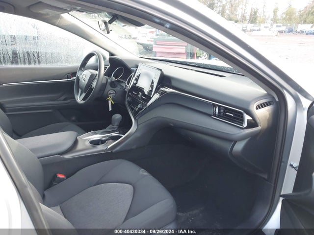 Toyota CAMRY LE 2024 4T1C11AKXRU900602 Image 5