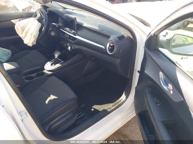 Продажа на аукционе авто 2024 Kia Forte Lxs, vin: 3KPF24AD5RE821399, номер лота: 40430343