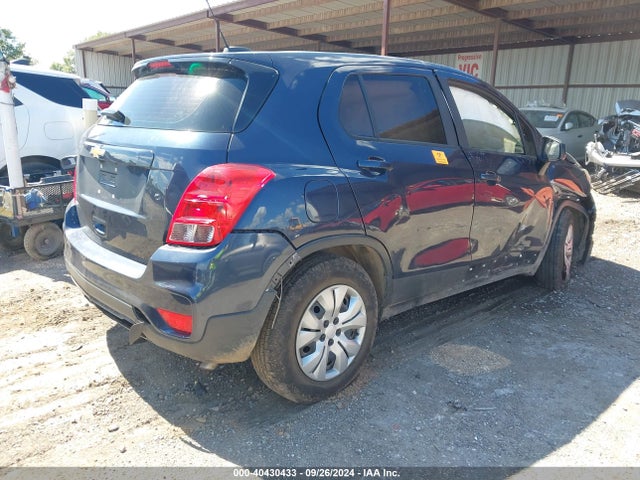 Chevrolet TRAX LS 2018 3GNCJKSB2JL373590 Image 4