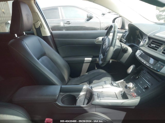 JTHKD5BH5E2199845 Lexus Ct 200h Hybrid