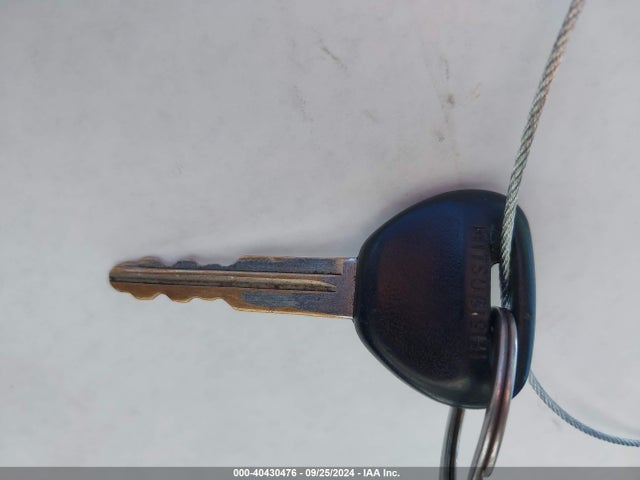 2001 MITSUBISHI MIRAGE JA3AY26CX1U022915 Photo 10