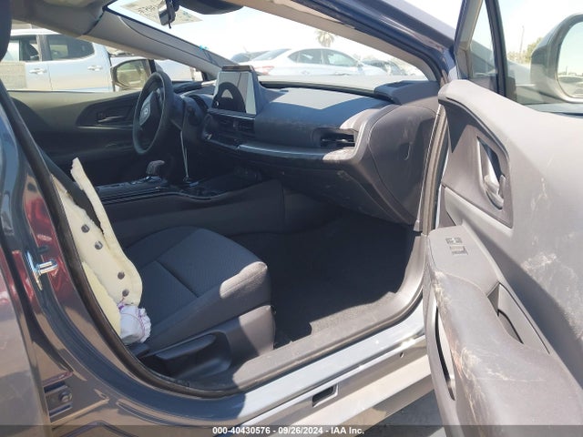 Toyota Prius Le 2024 JTDACAAU4R3026843 Image 5
